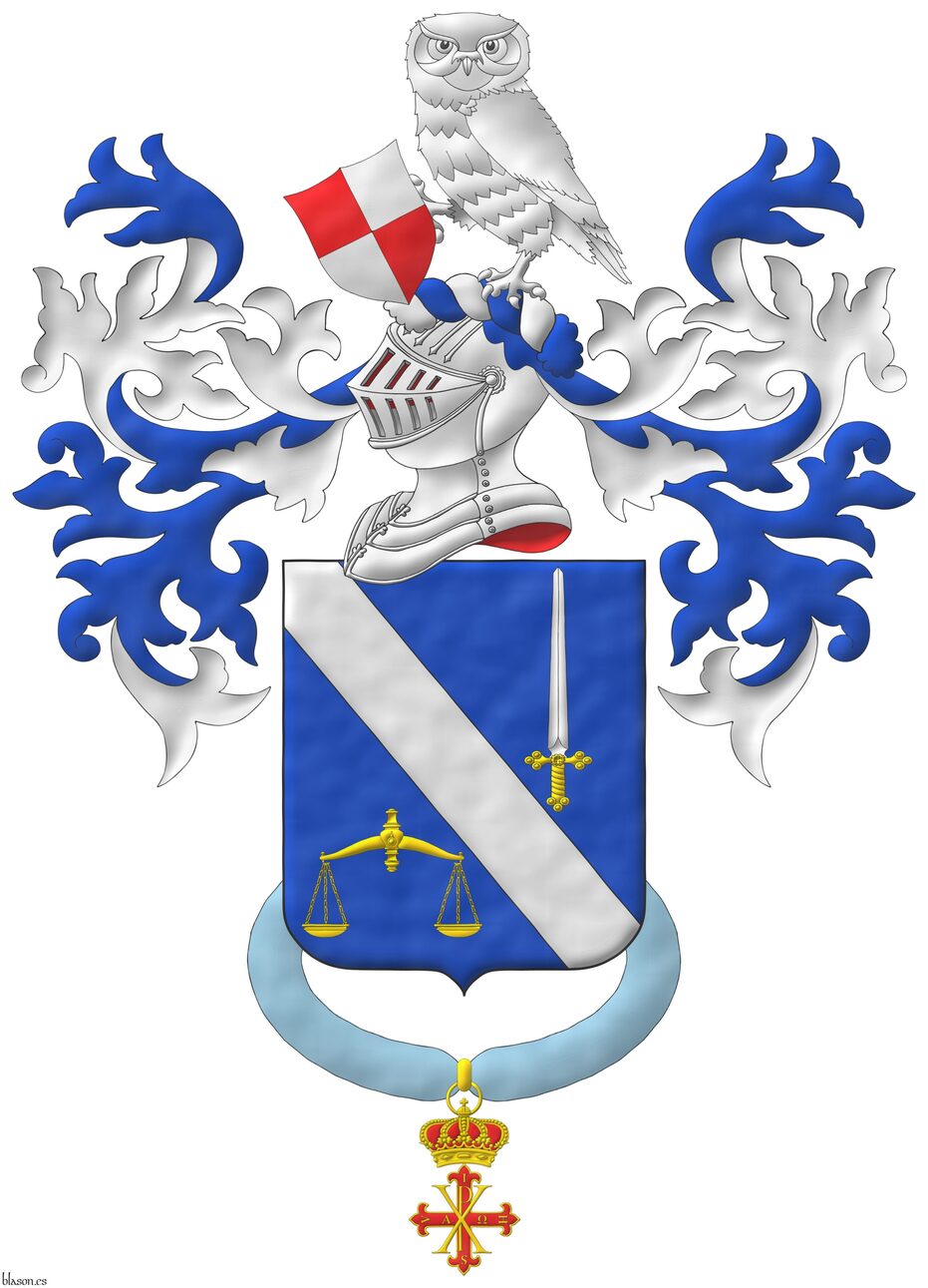 Escudo de azur, una banda de plata, acompa�ada en jefe de una espada alzada de plata, guarnecida de oro, y en punta de una balanza de oro. Timbrado de un yelmo, adornado de dos lambrequines de azur doblados de plata, un burelete de plata y azur, cimado de un b�ho de plata, teniendo en su diestra un escudete puesto en banda cuartelado de gules y plata. Pendiente de la punta del escudo la cruz de caballero de m�rito de la Orden Constantiniana.