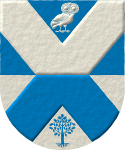 Escudo cortado: 1o de azur, una lechuza de plata, contornada al estilo ateniense, en jefe; 2o de plata, un roble de azur, arrancado, en punta; un sotuer, del uno al otro.