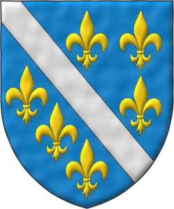 Escudo de azur, una cotiza de plata entre seis flores de lis de oro.