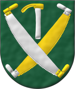 Escudo de sinople, dos sierras de dos manos en sotuer, la que est� puesta en banda de plata, encabada de oro, la que est� puesta en barra de oro, encabada de plata, en jefe una azuela de oro, encabada de plata.
