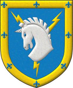 Escudo de azur, tres rayos en perla de oro, resaltados de una cabeza de unicornio cortada de plata; una filiera de sable, cargada de ocho flores de lis de oro.