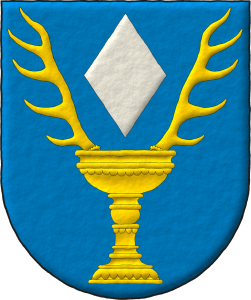 Escudo de azur, en jefe un losange de plata acompa�ado de dos cuernas de ciervo en pila salientes de un c�liz todo de oro.