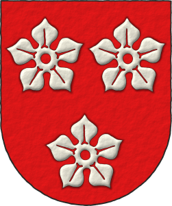 Escudo de gules, tres quinquefolios de plata.
